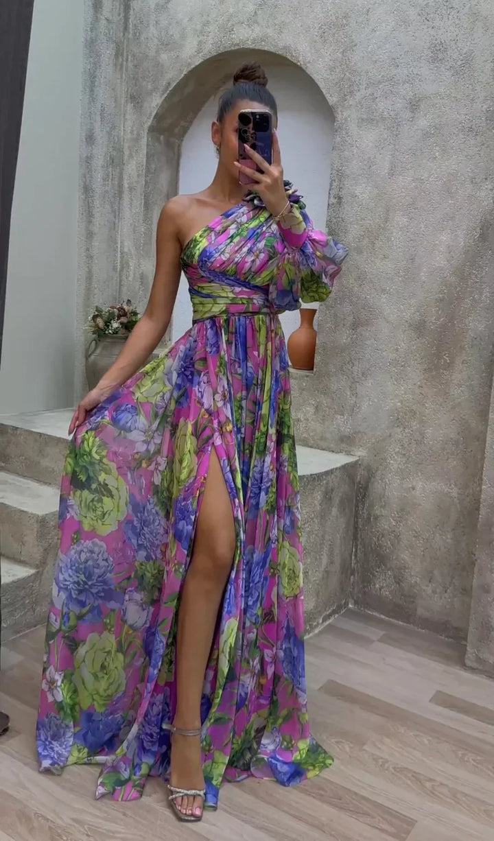 Whitney - Elegantti ja Virtaava Mekko